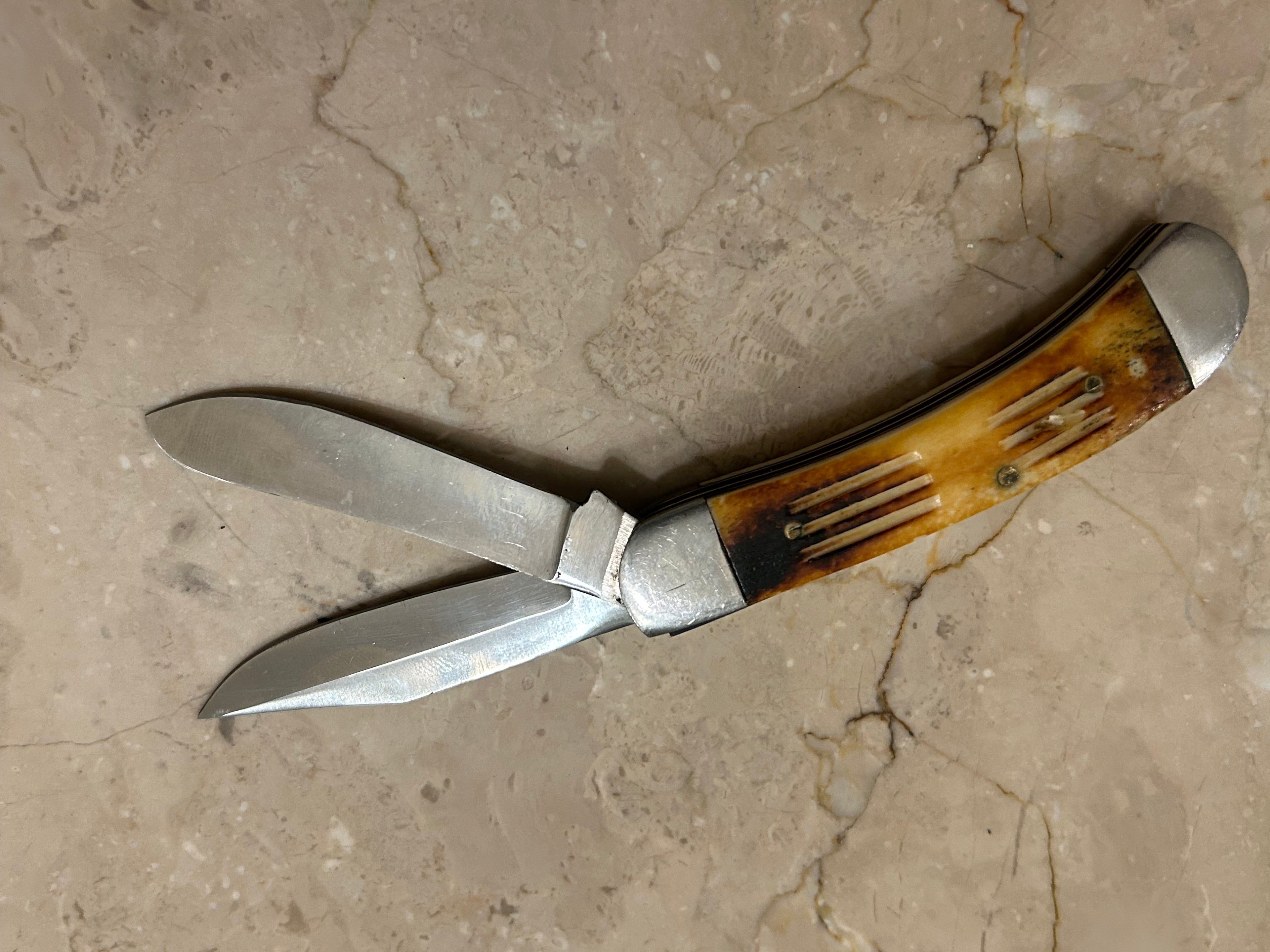 SS...TC DARK CREAM BOONE HANDLE 2 BLADE STAINLESS STEEL MANUAL VINTAGE KNIFE USED