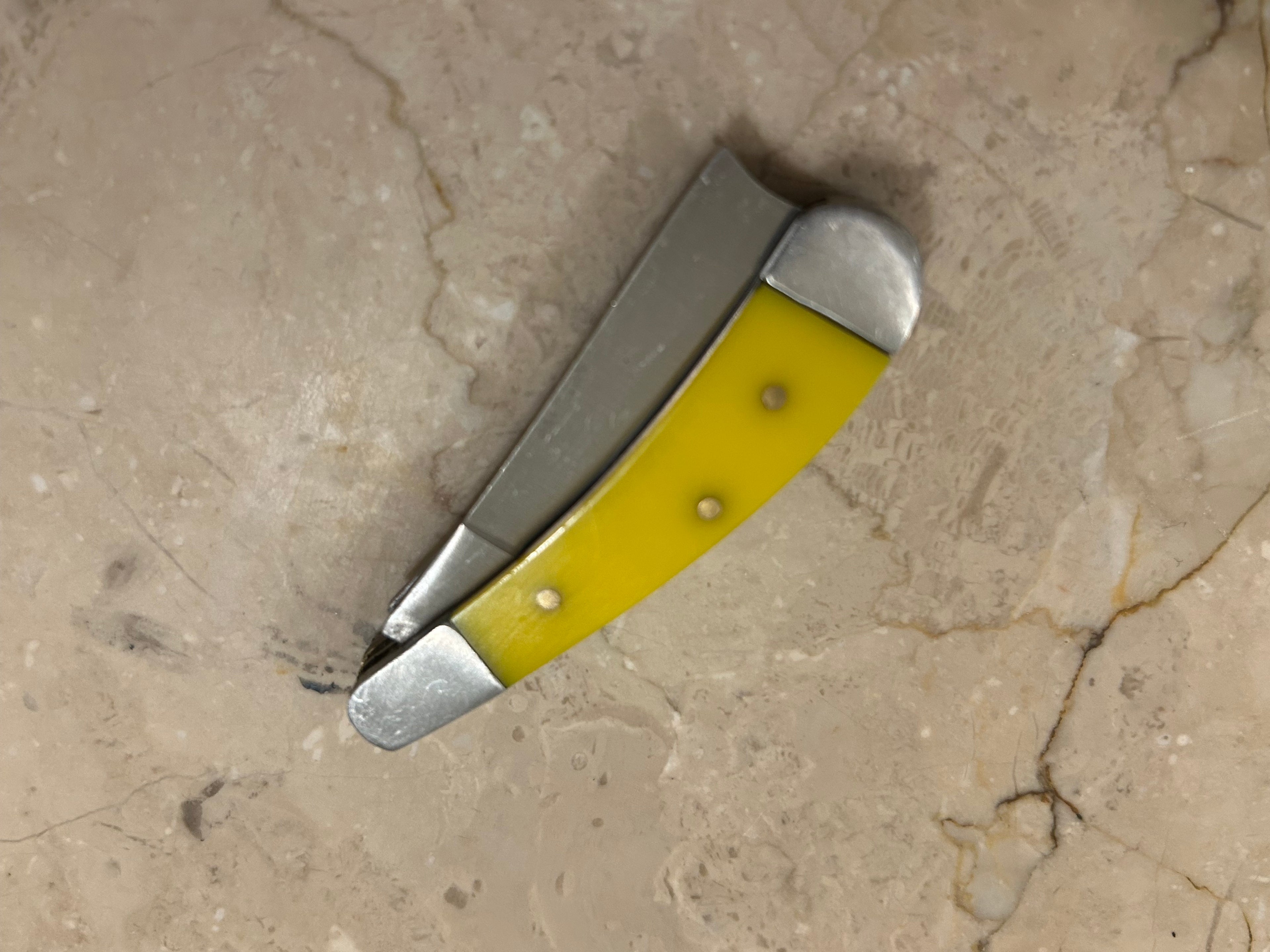 SS...TC RAZOR YELLOW BAKELIGHT HANDLE 2 BLADE STAINLESS STEEL MANUAL VINTAGE KNIFE USED