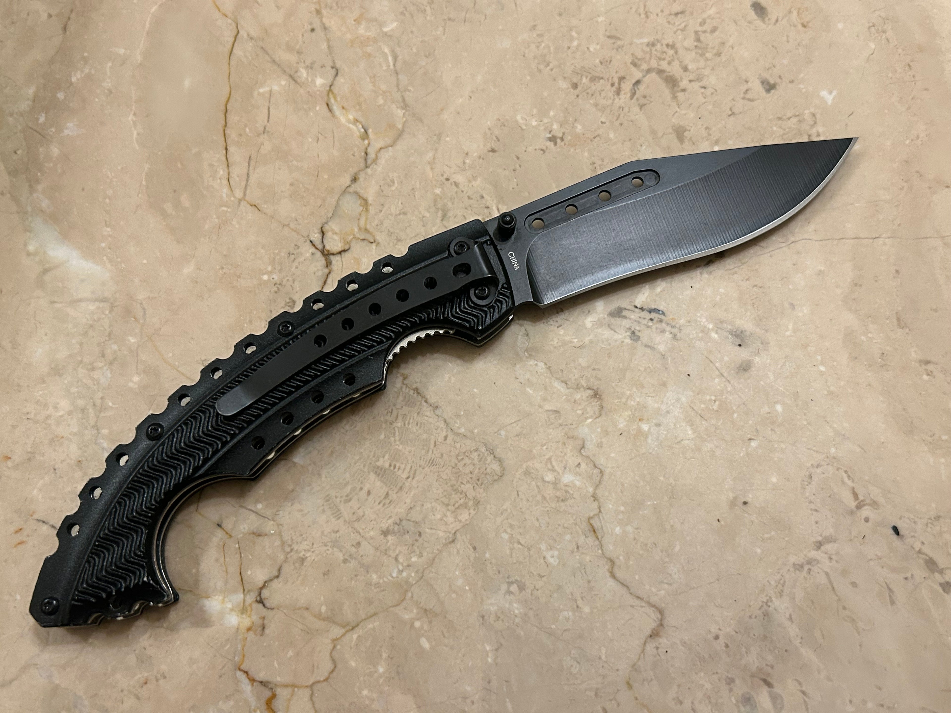 TC 1 BLADE STAINLESS STEEL CURVE HANDLE TACTICAL BLACK ASSIT VINTAGE KNIFE USED