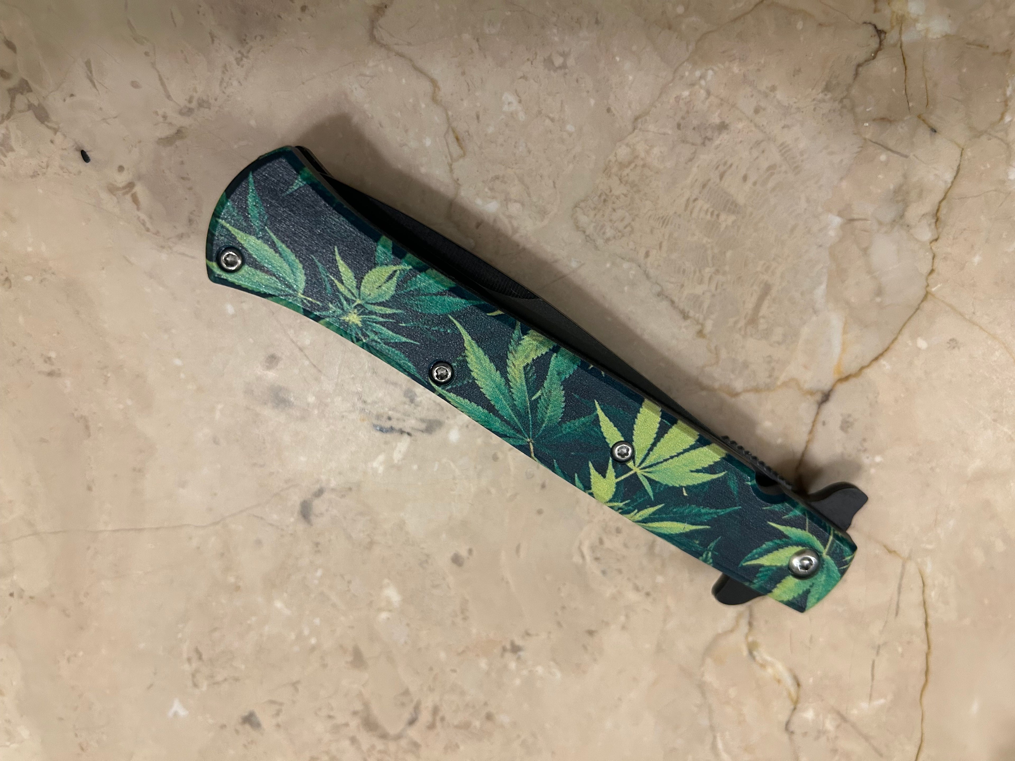 SS... ELITE LITTLE GREEN LEAF ASSIST BLACK STAINLESS STEEL KNIFE NEW