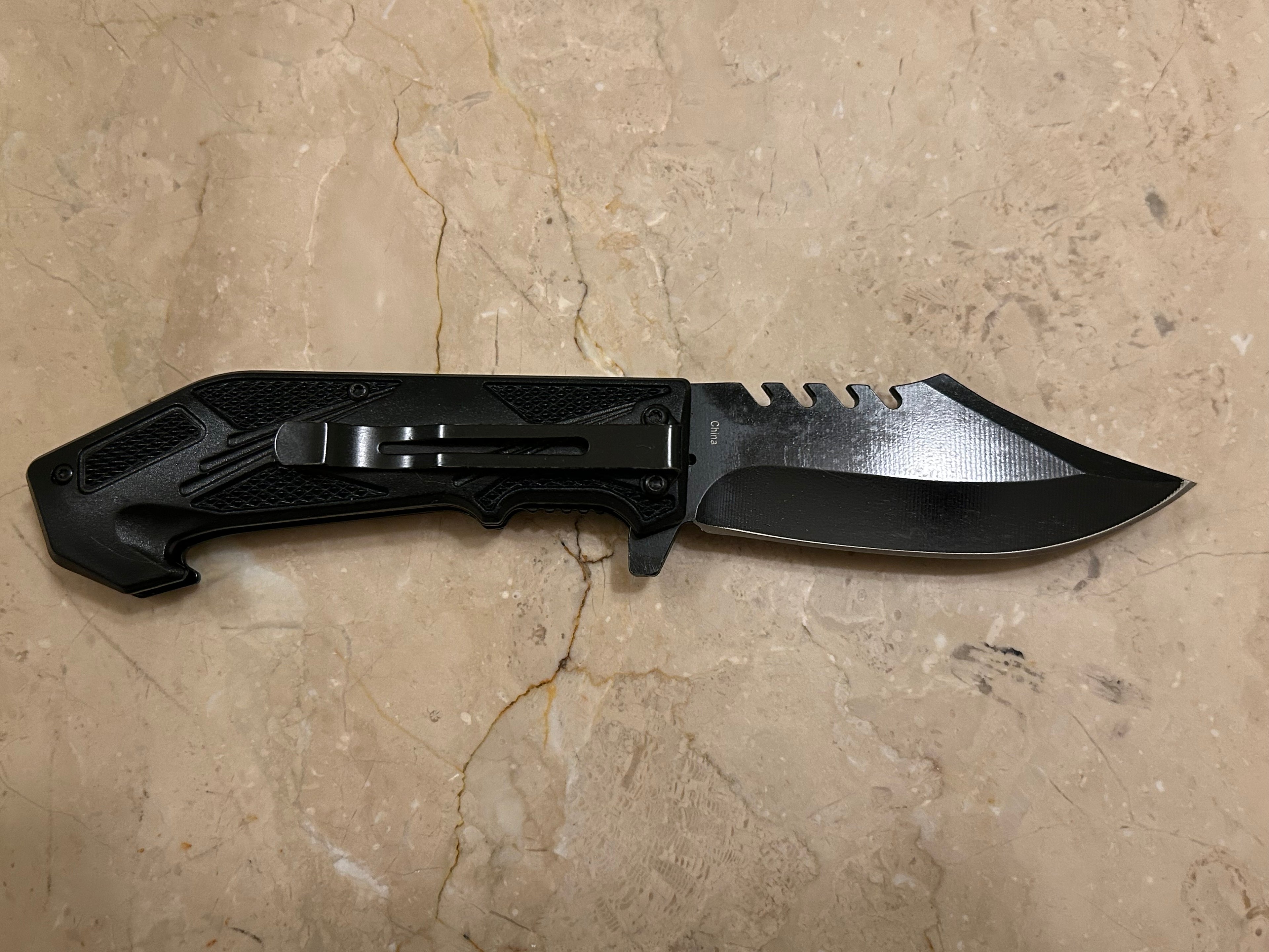 TC 1 BLADE STAINLESS STEEL CURVE BLADE TACTICAL BLACK  ASSIT VINTAGE KNIFE USED