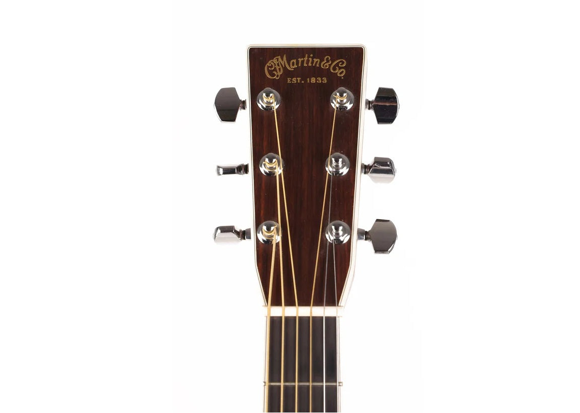 a...MARTIN USA Dreadnought Acoustic Guitar 2001 PRE-OWNED
