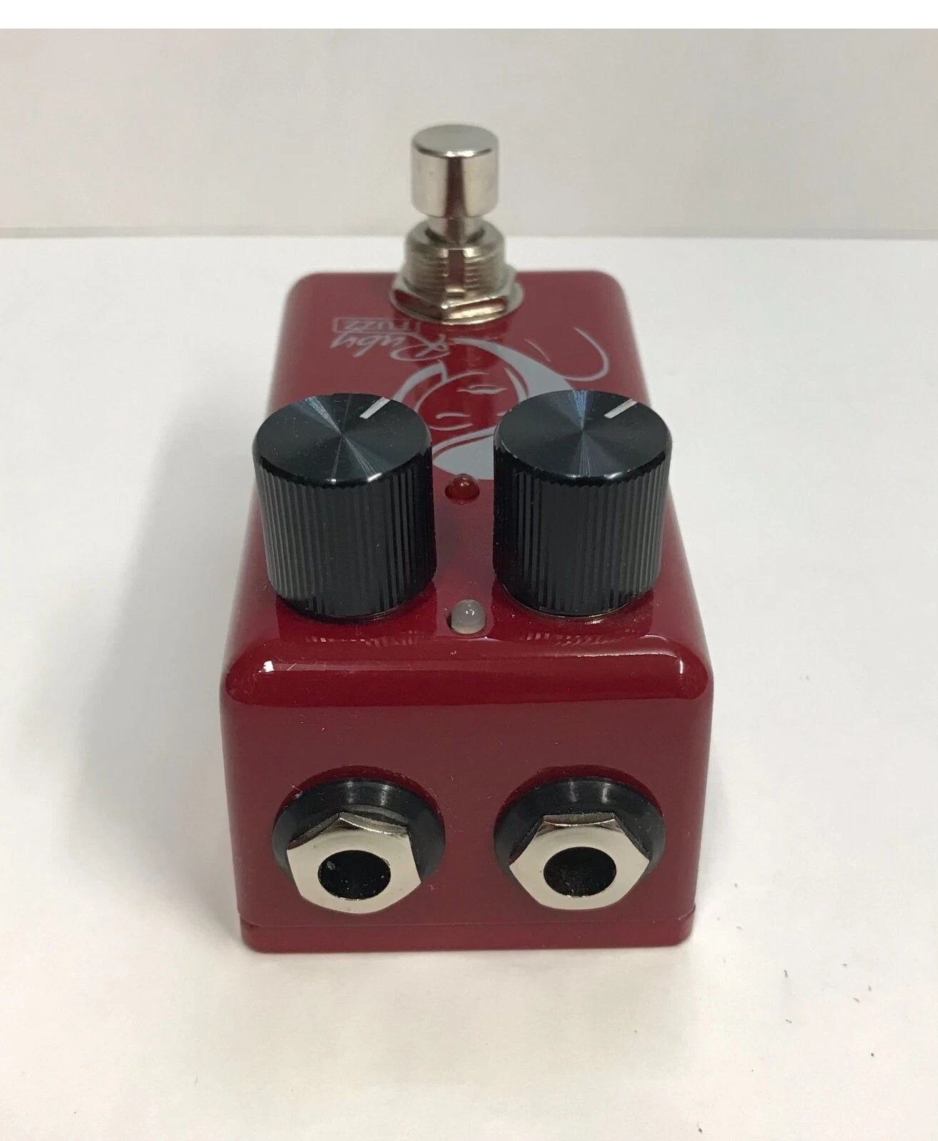 b...RED WITCH SEVEN SISTERS  RUBY FUZZ GUITAR PEDAL PRE-OWNED