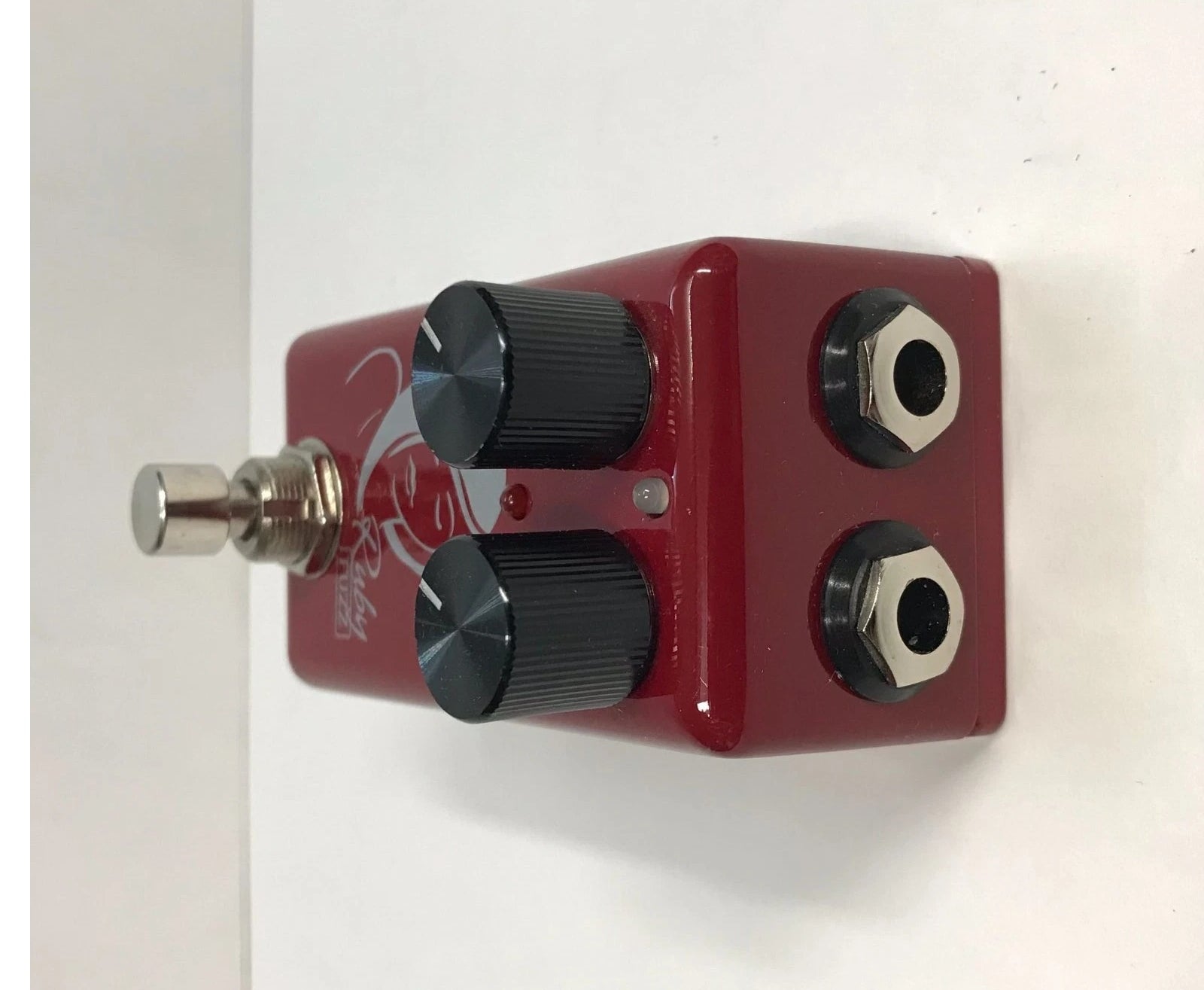 b...RED WITCH SEVEN SISTERS  RUBY FUZZ GUITAR PEDAL PRE-OWNED